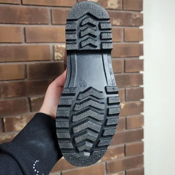 Burberry London authentic unlined tartan rainboot worn once purchased 2008 - Picture 12 of 16